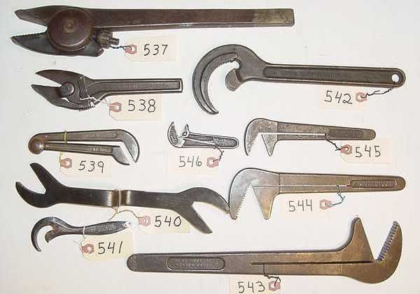April 8, & 9, 2006 Friedman Antique Wrench Auction Pics