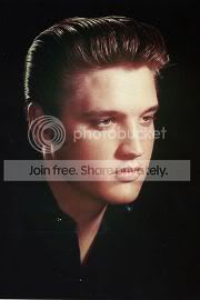 ElvisPresley67298.jpg