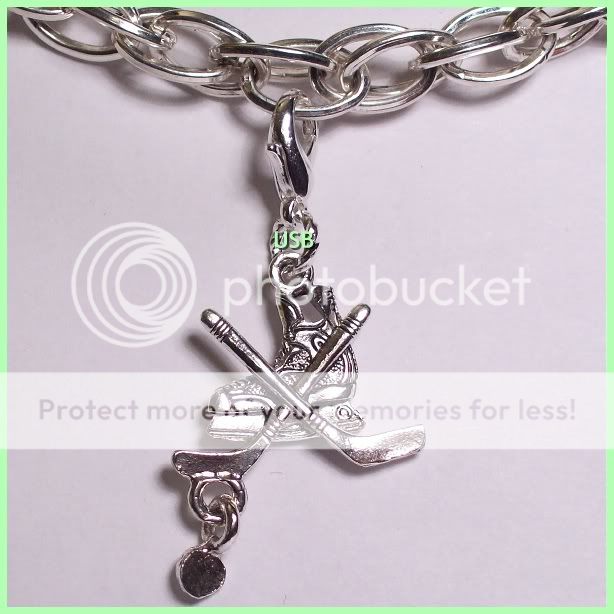 ICE HOCKEY CLIP ON SILVER PEWTER CHARM #578 1 Fit Link  