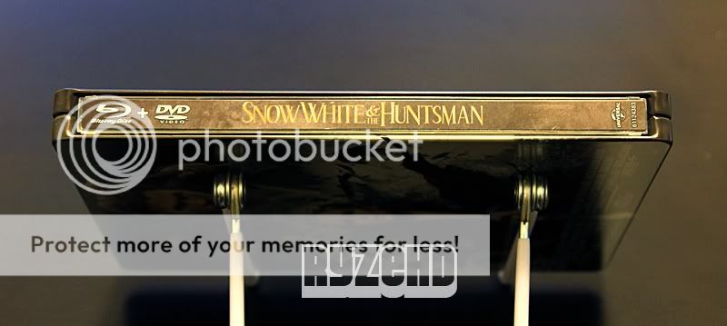 http://i222.photobucket.com/albums/dd312/ryzeboy/snow_white_huntsman5.jpg